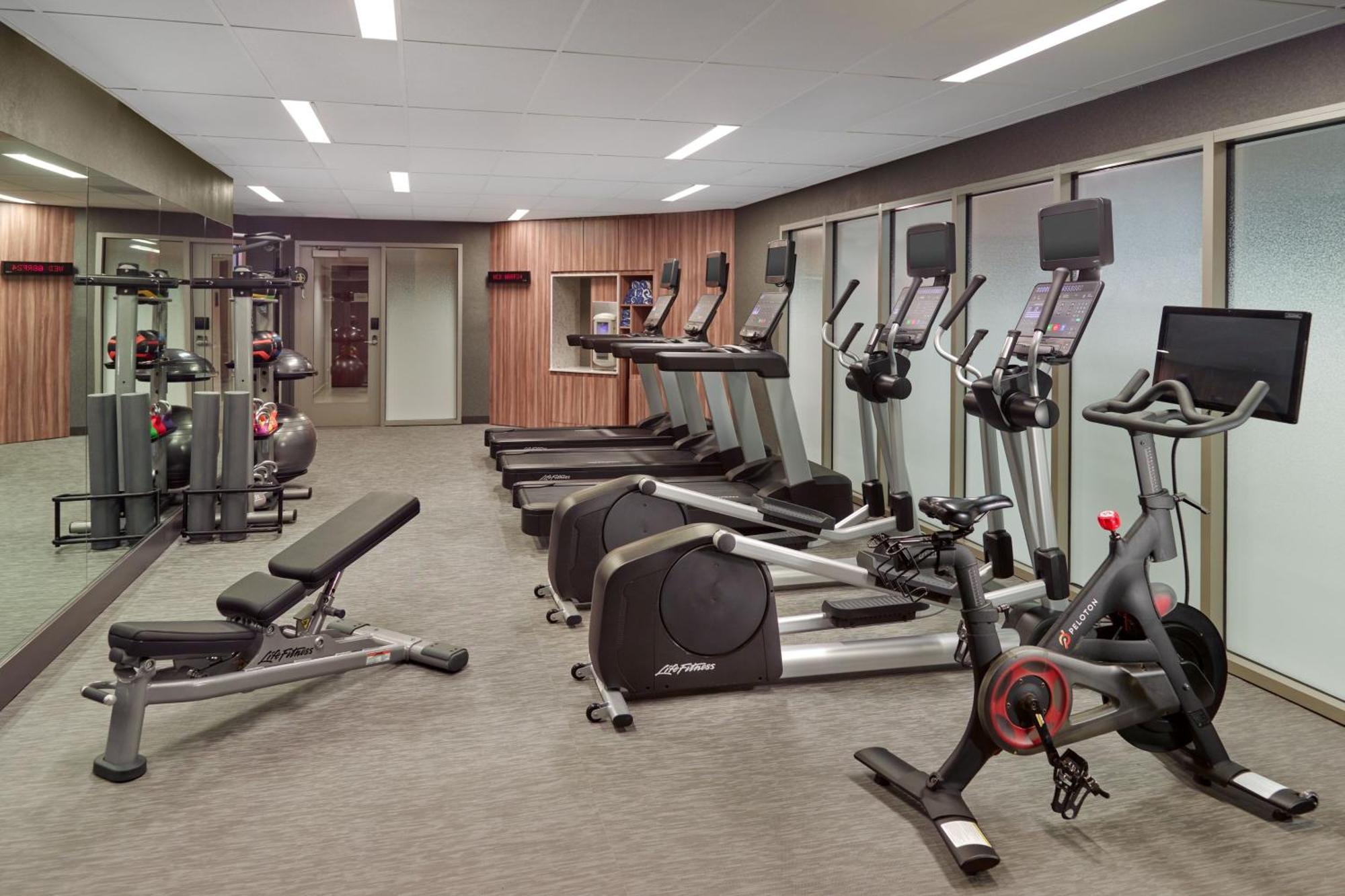 Courtyard By Marriott Washington, D.c./foggy Bottom Washington