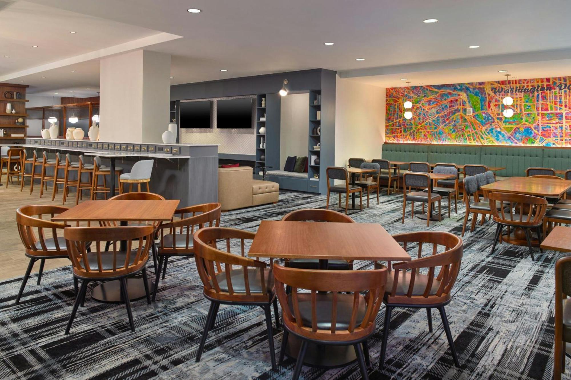 Hotel Courtyard By Marriott Washington, D.c./foggy Bottom